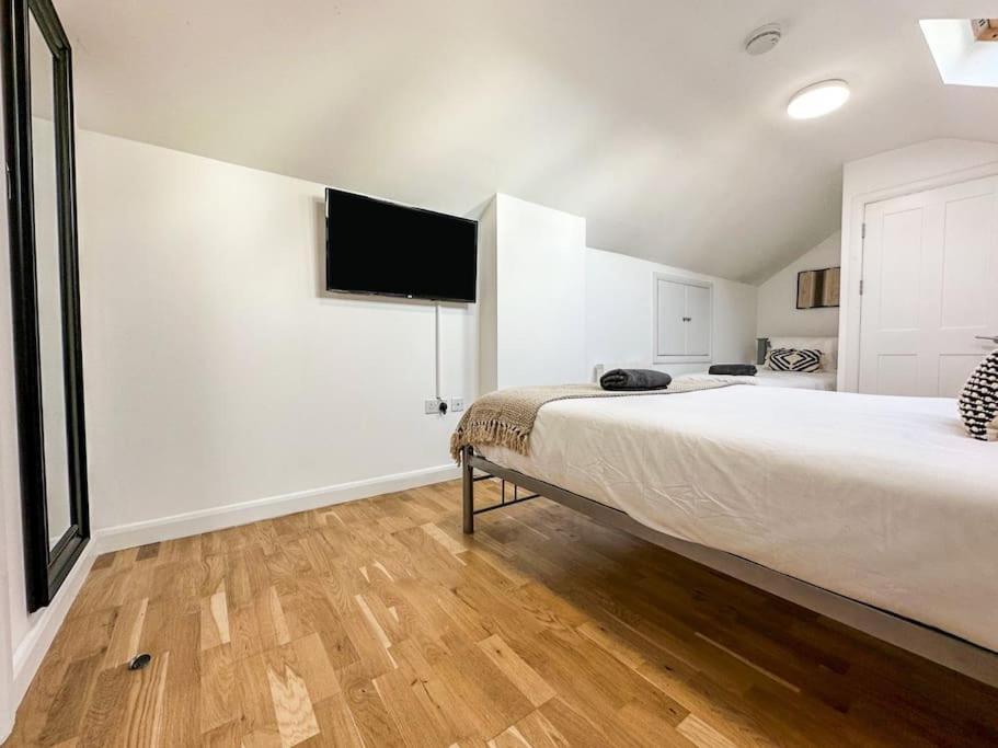 Newly Refurbished Luxury 3 Bedroom Apartment Londra Dış mekan fotoğraf